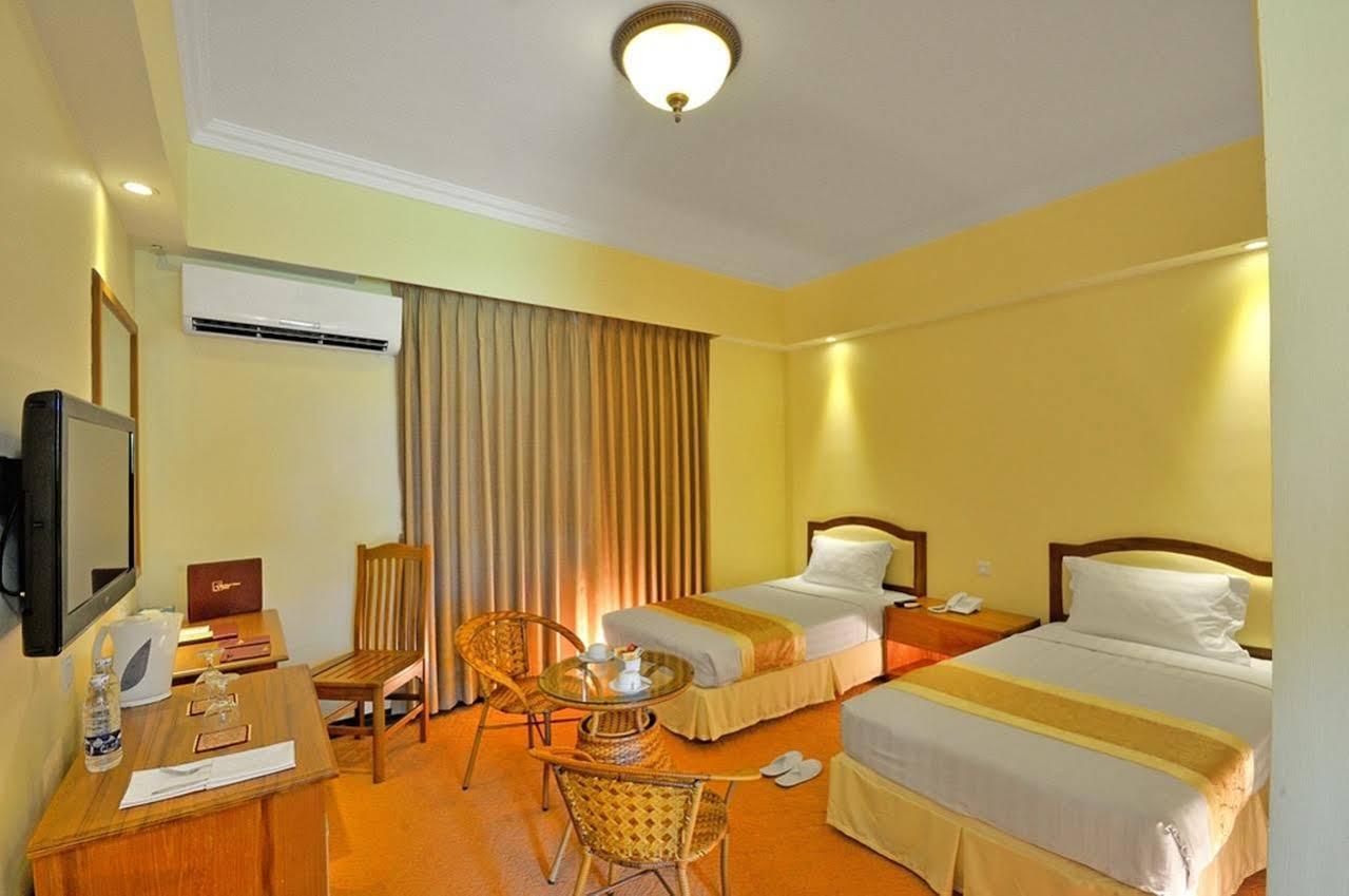 Royal Golden View Hotel Yangon Luaran gambar